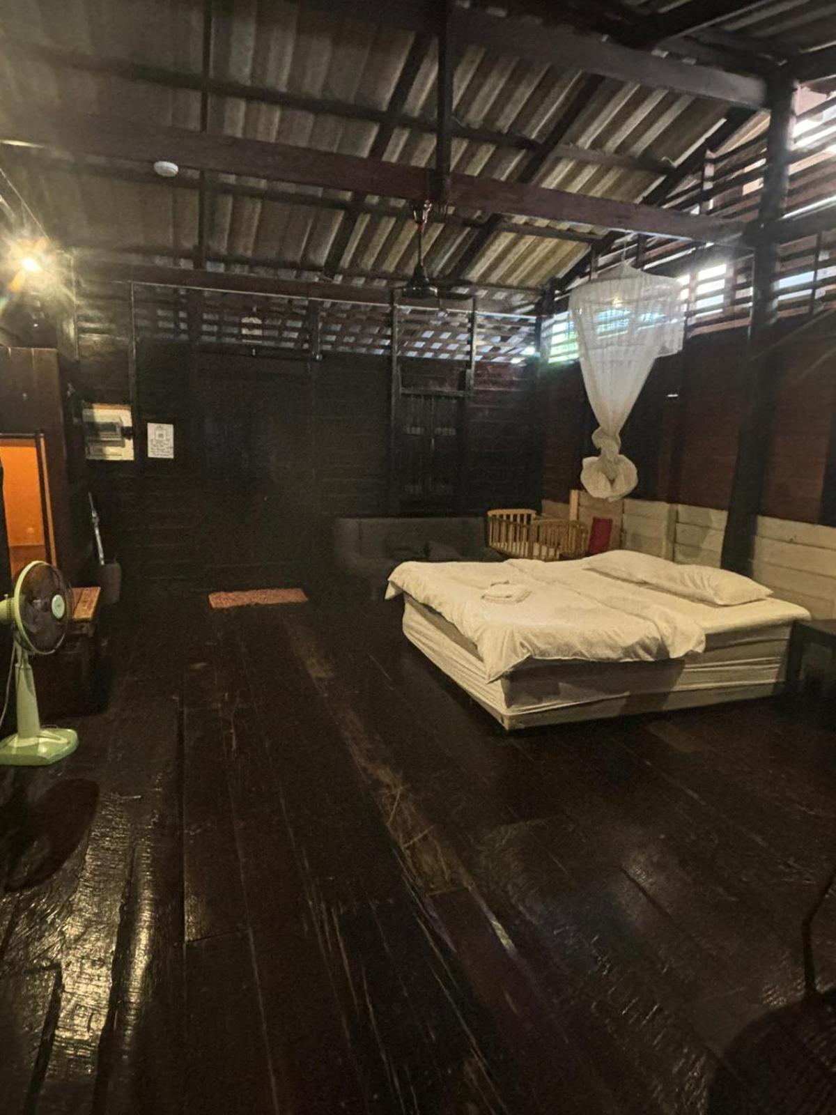 Tonmai Suite II Ko Por Exterior photo